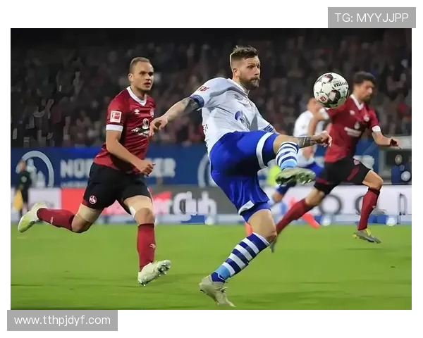 哲科加盟德甲后状态火热沙尔克04稳居德乙榜首继续发力